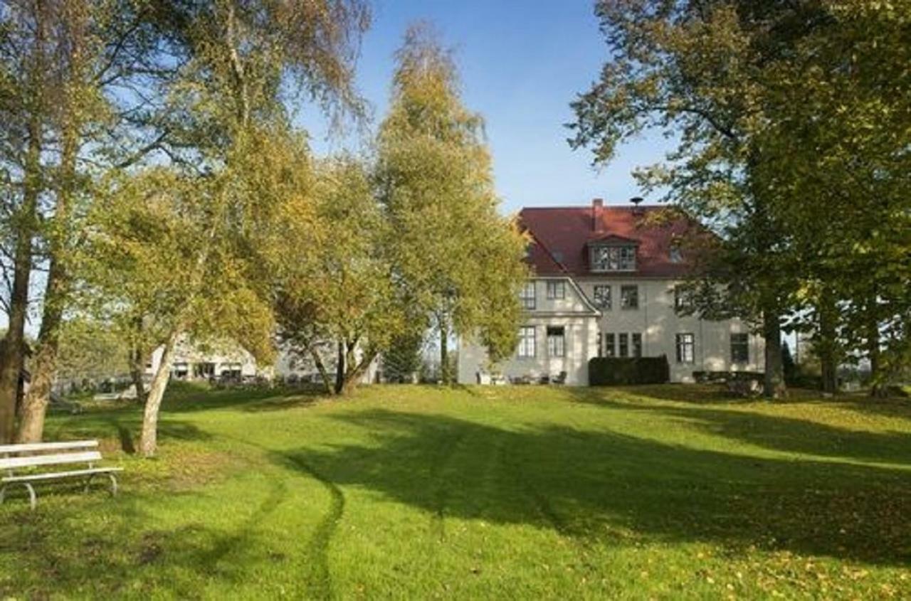 Bed and Breakfast Gut Vorbeck Gneven Экстерьер фото